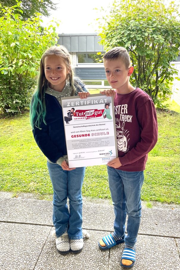 Die Kinder Lara Hildner und Tom Halft von der GGS Am Steimel