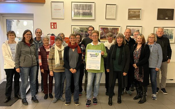 Mitglieder und Vorstand des Sportvereins Re(h)aktiv Königswinter e.V. bei der Mitgliederversammlung am 26.09.23