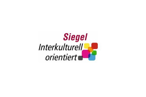 Logo des Siegels interkulturell orientiert.