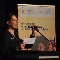 Moderatorin Natalia Neumann, Mitarbeitende des Kommunales Integartionszentrums des Rhein-Sieg-Kreises