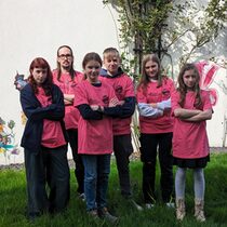 Aktion Pink gegen Rassismus 2024 in Rhein-Sieg-Akademie Kunstkolleg