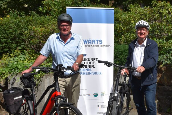 Landrat Schuster und Troisdorfs Bürgermeister Klaus-Werner Jablonski bei Startschuss der Kampagne "Jobwärts"