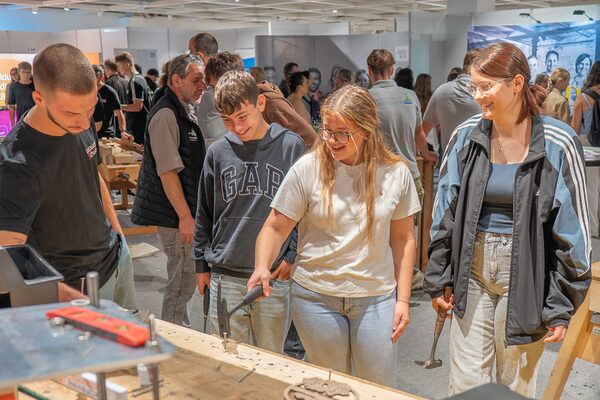 Am Stand des Bauhandwerks Rheinbach durfte man sich selbst ausprobieren