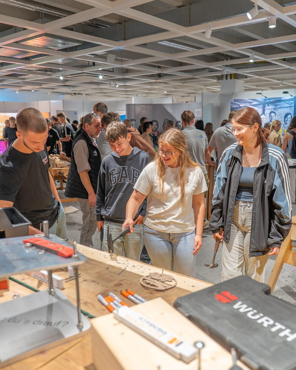 Am Stand des Bauhandwerks Rheinbach durfte man sich selbst ausprobieren