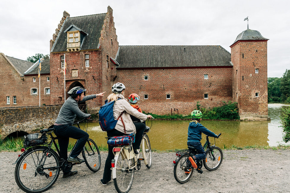 Radfahren auf der Wasserburgen-Route