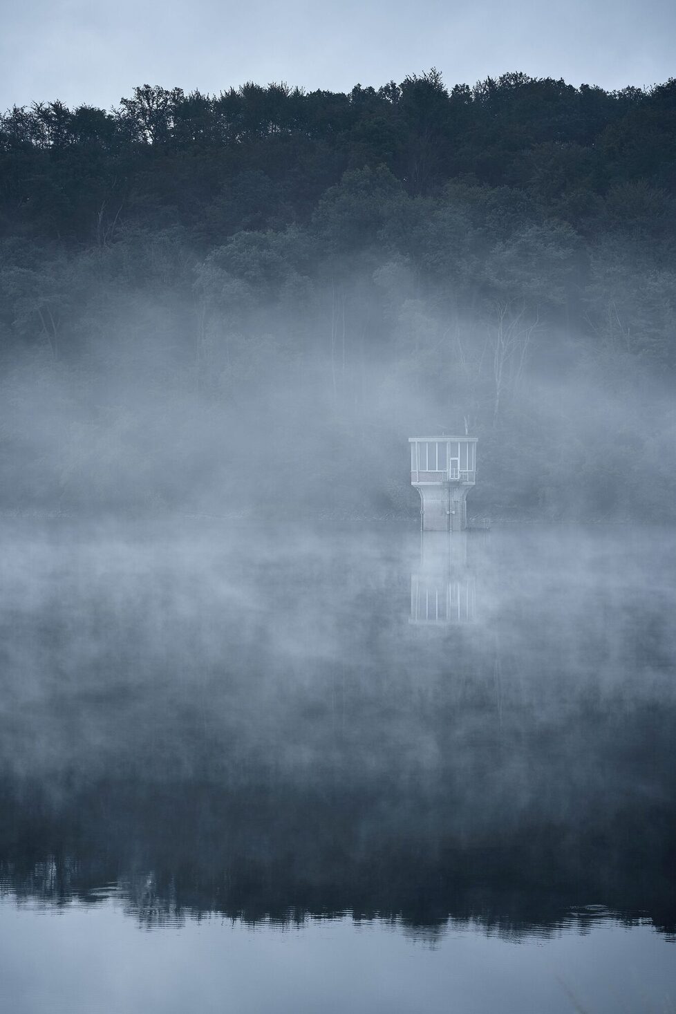 Wahnbachtalsperre im Nebel